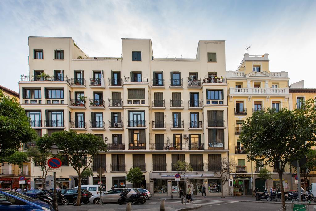 Bookinmadrid Com - Cascorro Sq 18 Pax Apartment Екстериор снимка