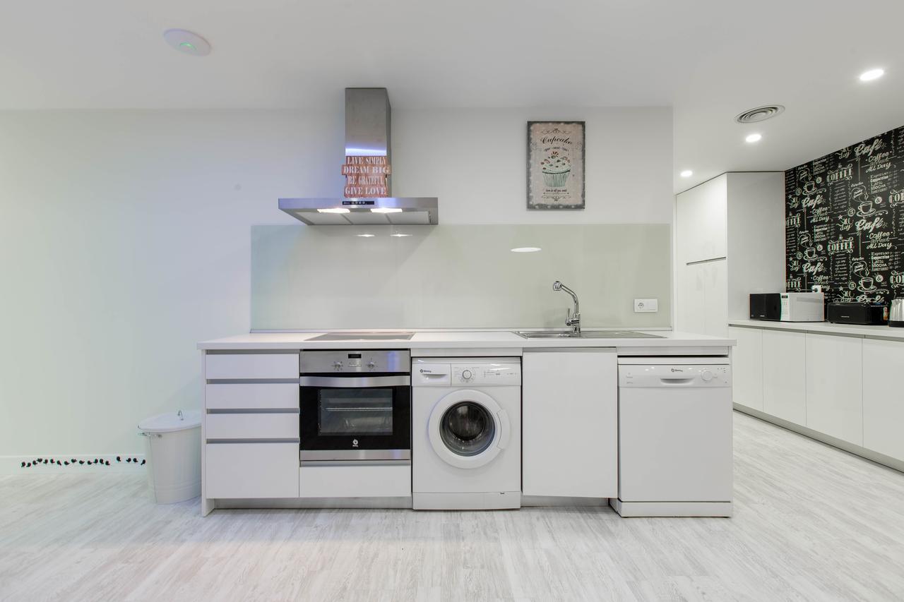 Bookinmadrid Com - Cascorro Sq 18 Pax Apartment Екстериор снимка