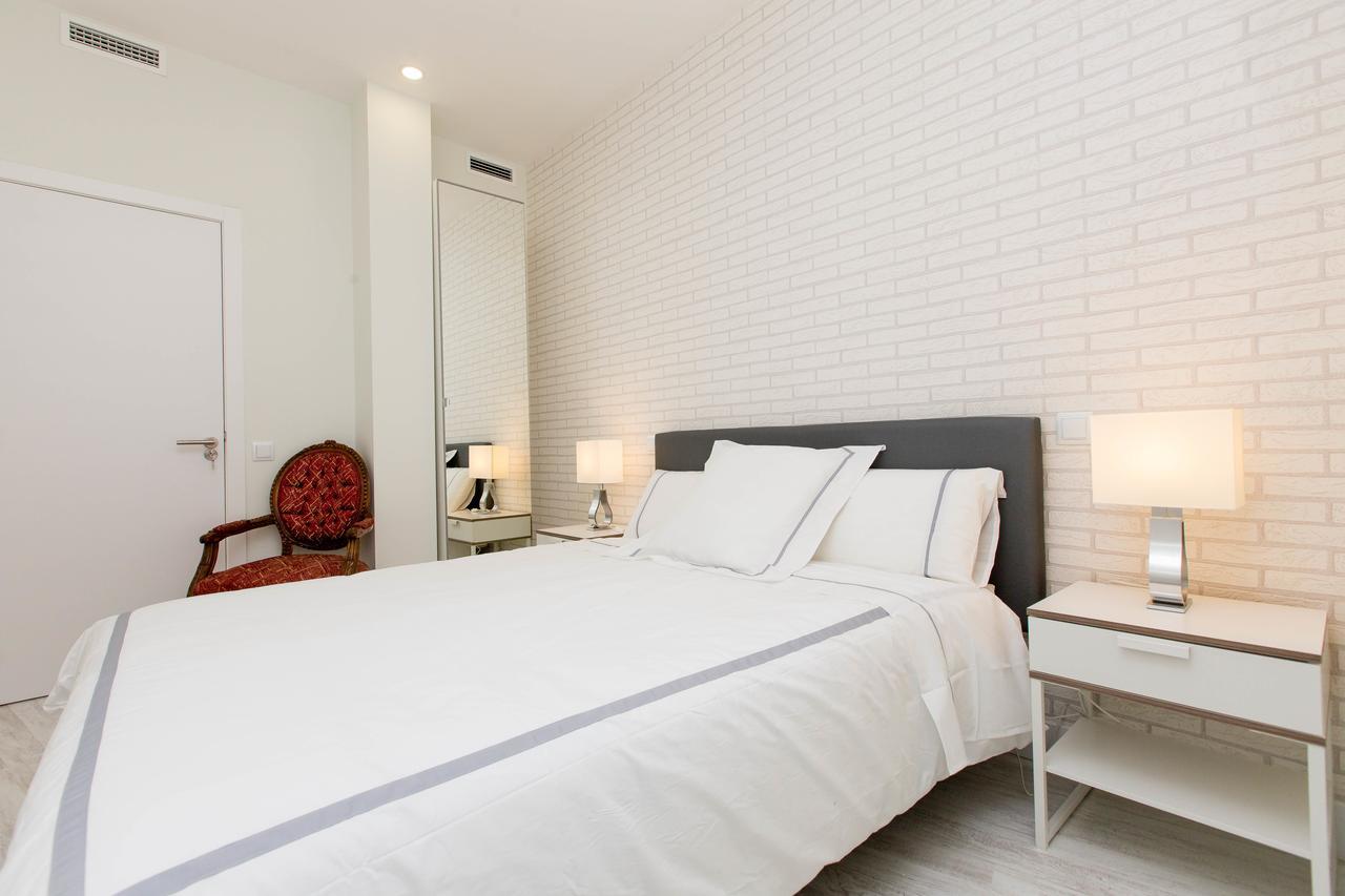 Bookinmadrid Com - Cascorro Sq 18 Pax Apartment Екстериор снимка