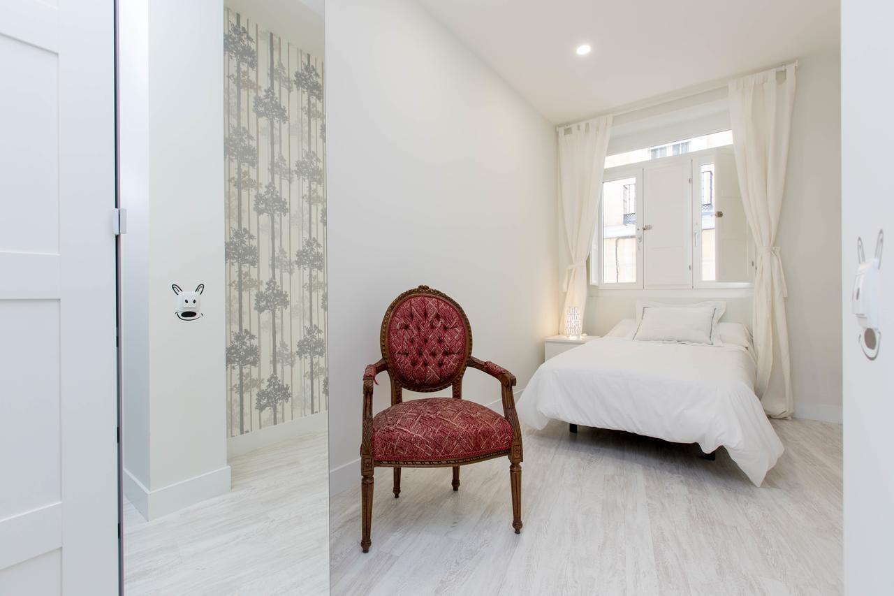 Bookinmadrid Com - Cascorro Sq 18 Pax Apartment Екстериор снимка