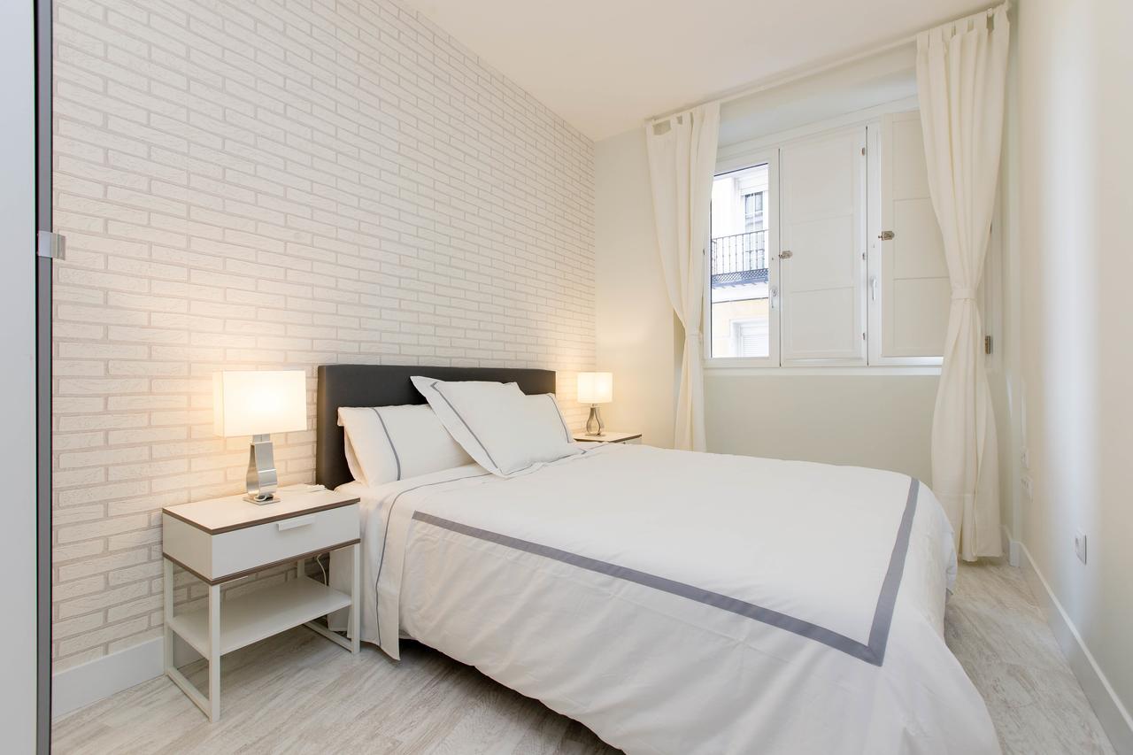 Bookinmadrid Com - Cascorro Sq 18 Pax Apartment Екстериор снимка