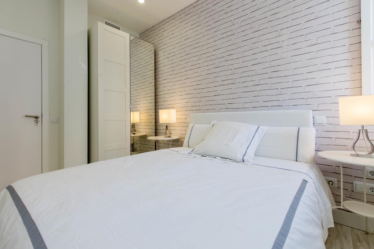 Bookinmadrid Com - Cascorro Sq 18 Pax Apartment Екстериор снимка