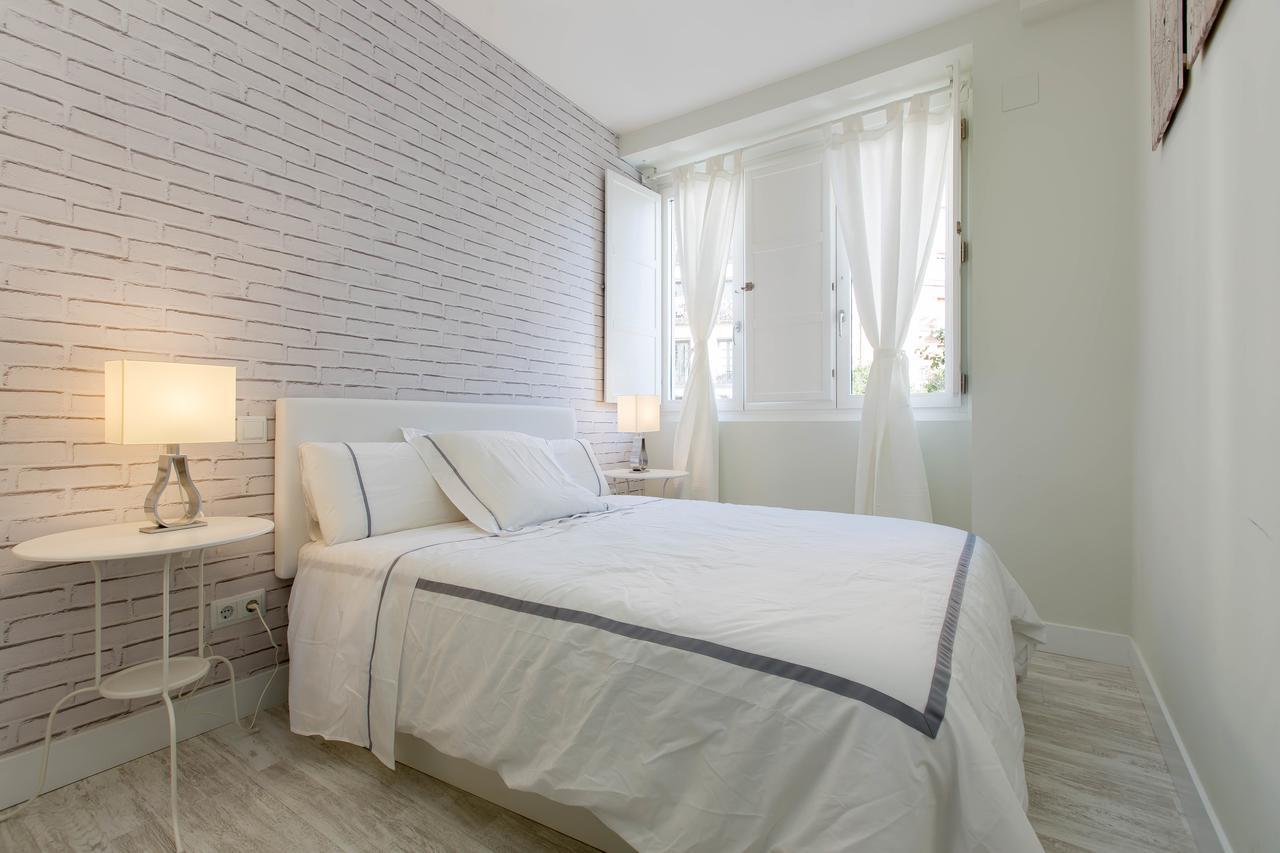 Bookinmadrid Com - Cascorro Sq 18 Pax Apartment Екстериор снимка