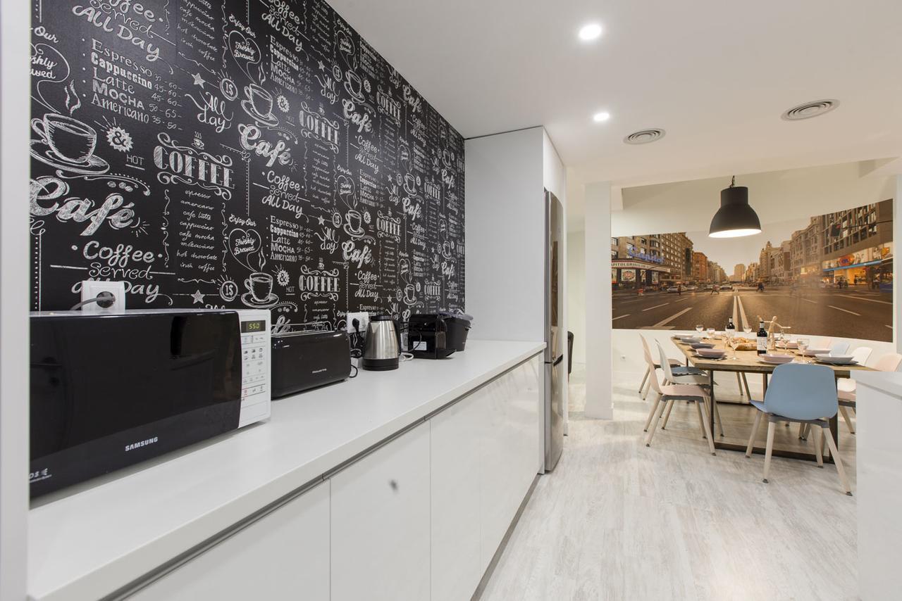 Bookinmadrid Com - Cascorro Sq 18 Pax Apartment Екстериор снимка